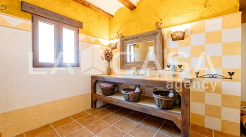 Photo 2 of Houses for sale in Calle Carretera, Requena, Valencia