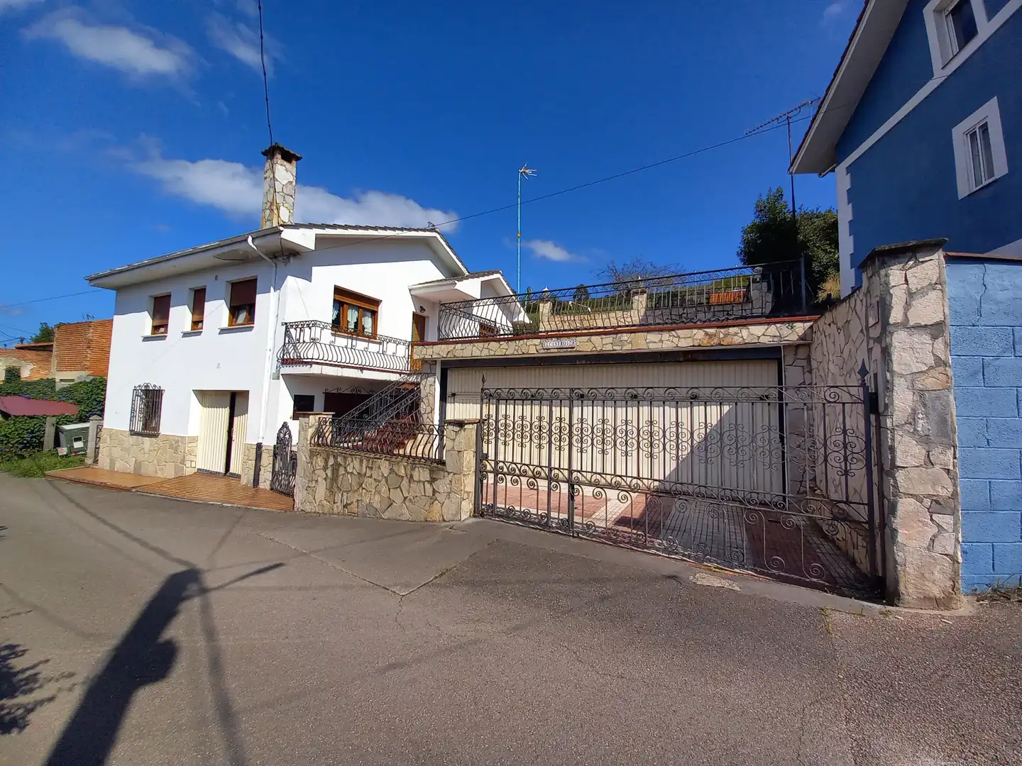 Casa con jardín en venta en Lugar Castro