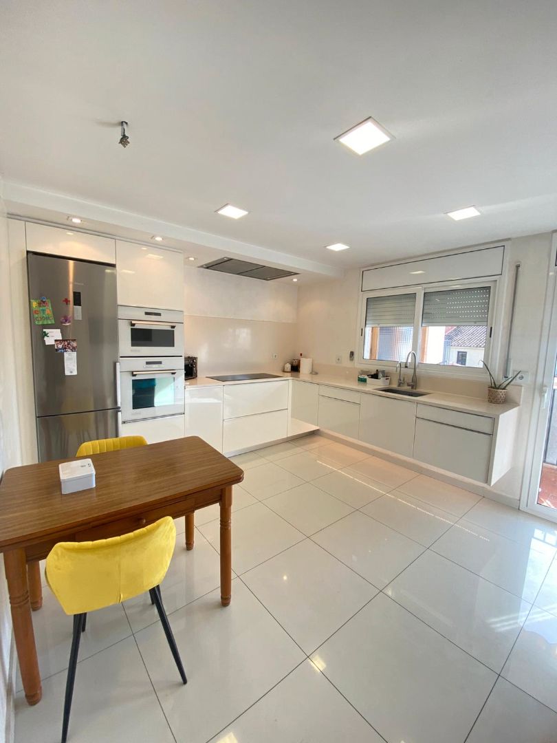 Cuina de Dúplex en venda en Rubí amb Calefacció, Parquet i Terrassa