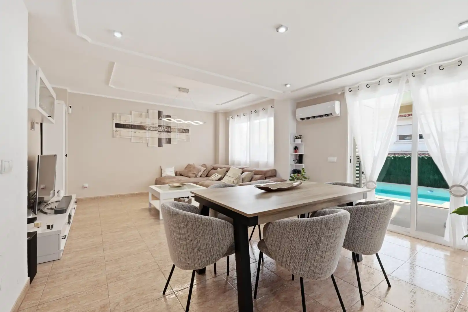 Living room of Detached homes for sale in Torrent  with Air Conditioner, Heating and Private garden