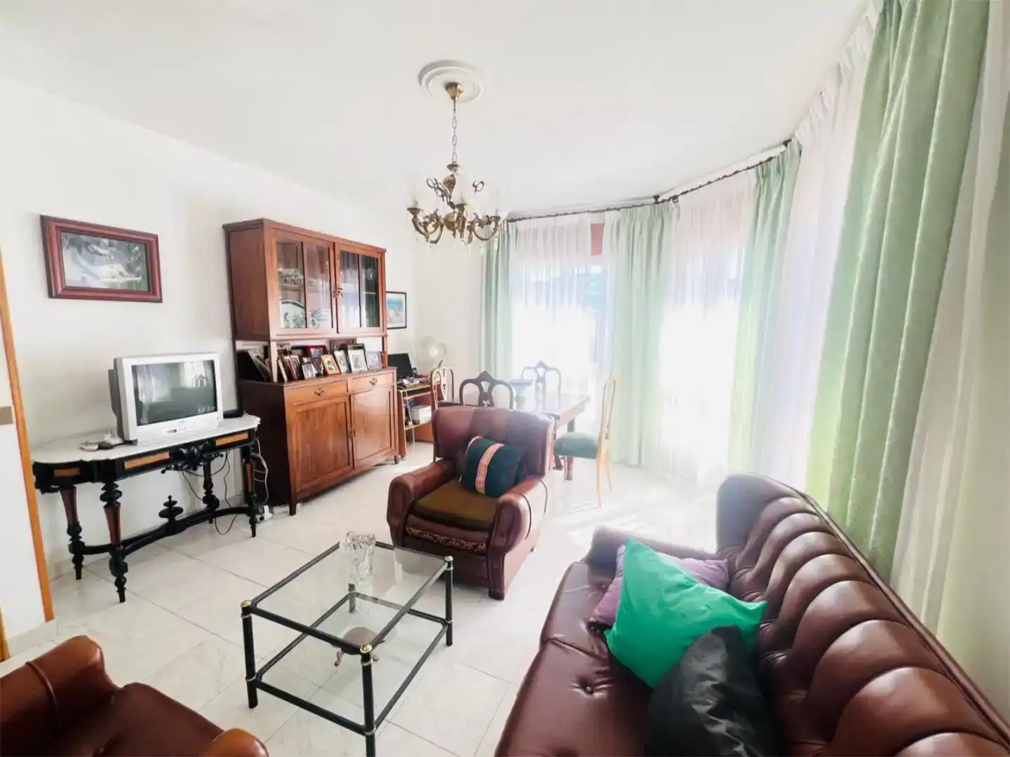 Sala de estar de Piso en venta en Quiroga con Parquet, Trastero y Amueblado