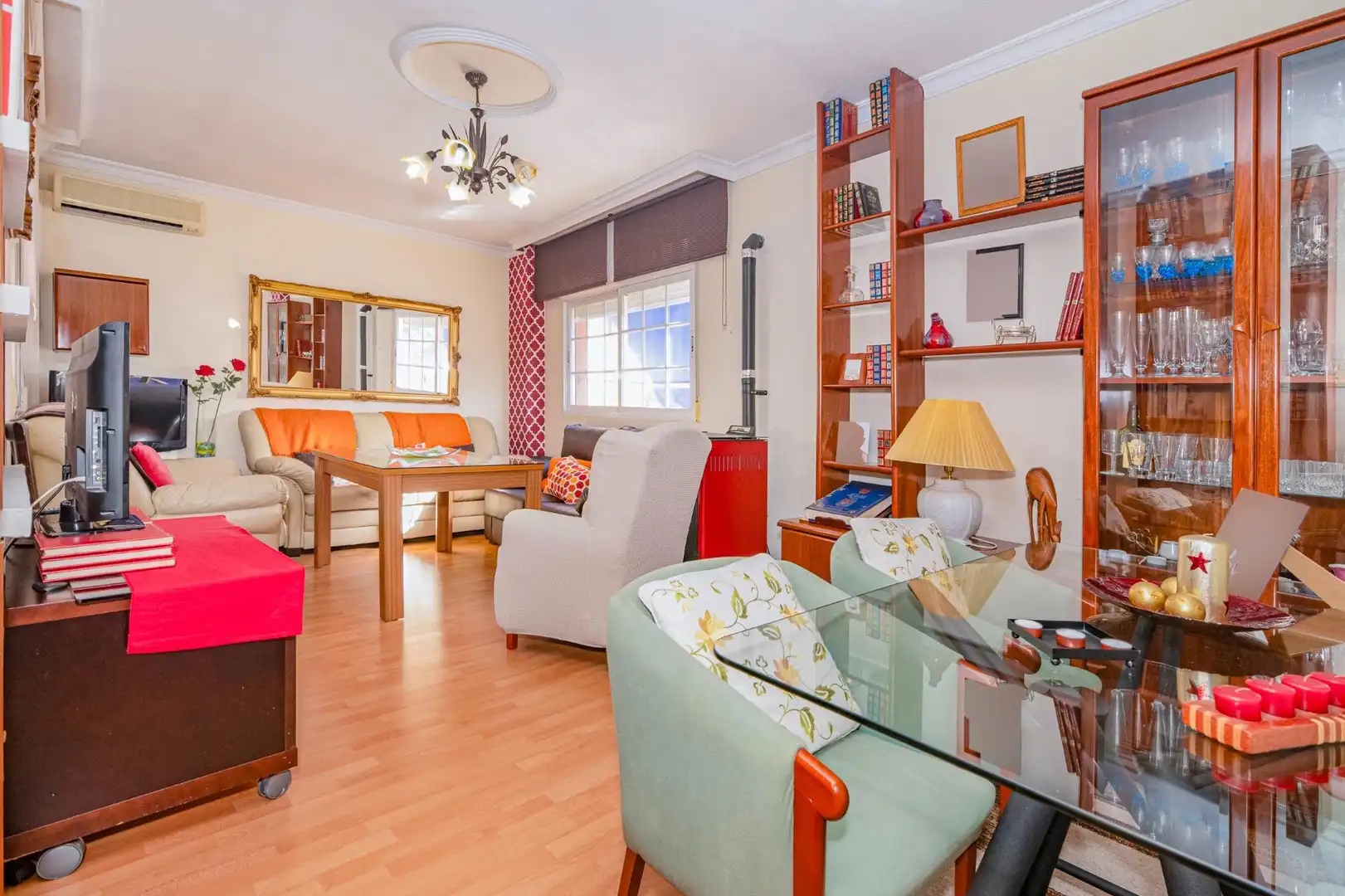 Sala de estar de Piso en venta en La Zubia con Aire acondicionado, Calefacción y Trastero