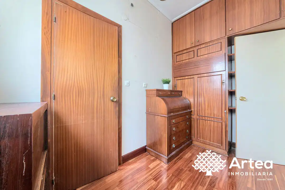 Bedroom of Flat for sale in Bilbao   with Heating