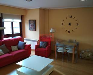 Sala d'estar de Dúplex de lloguer en Ourense Capital  amb Calefacció, Parquet i Moblat