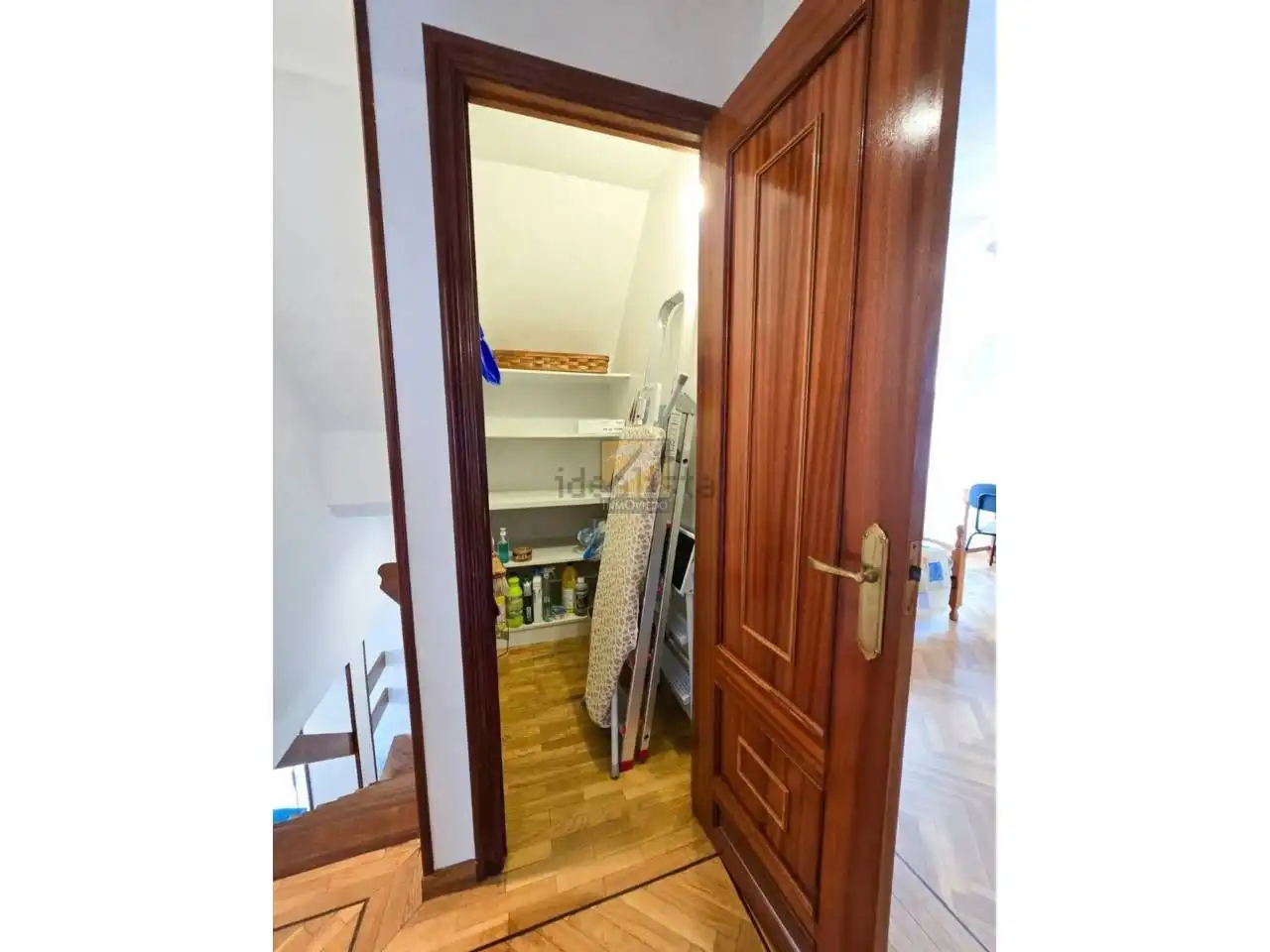 Habitación de Dúplex en venta en Oviedo  con Calefacción, Parquet y Terraza