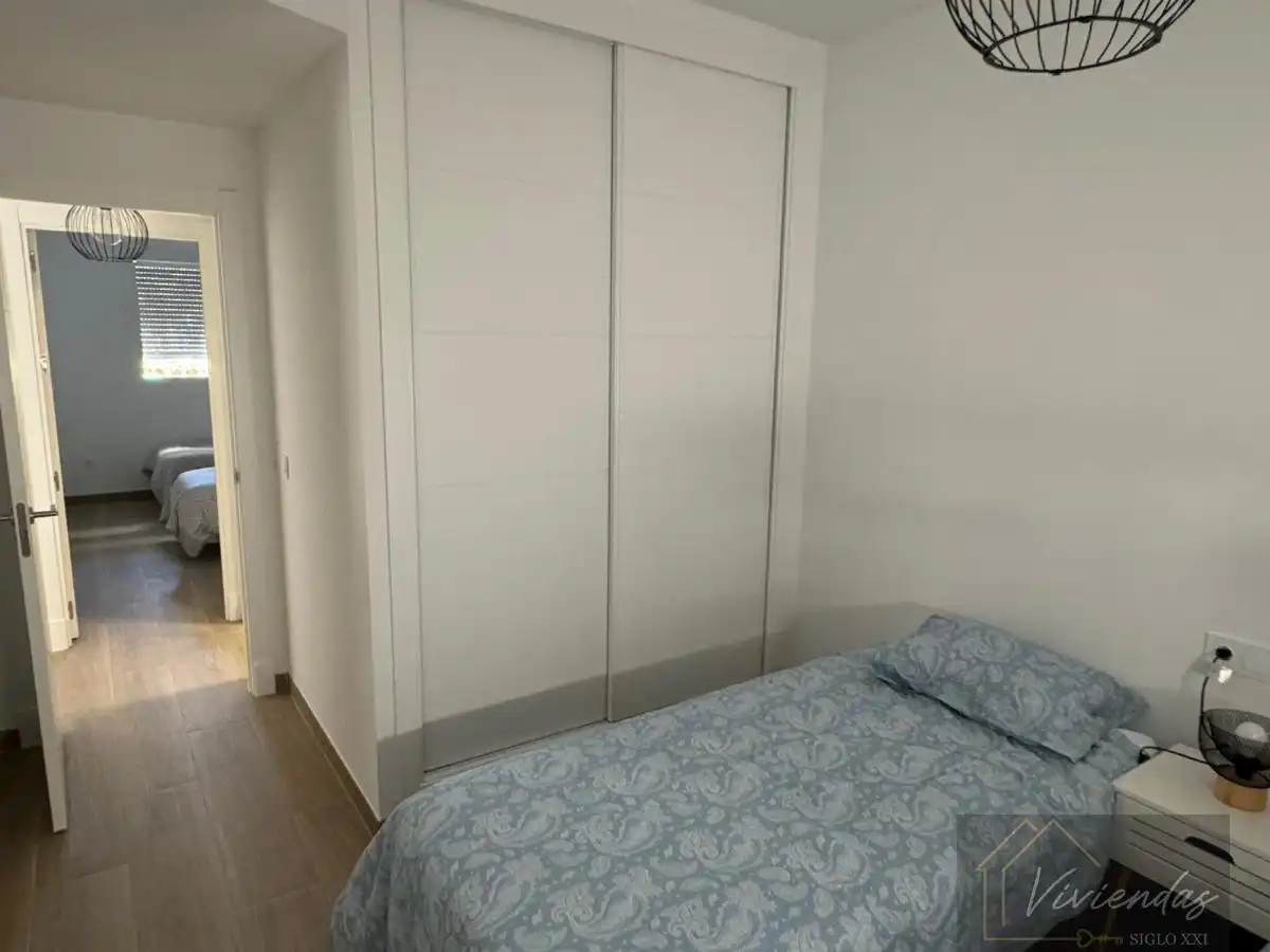 Habitación de Piso de alquiler en Chipiona con Aire acondicionado, Terraza y Amueblado
