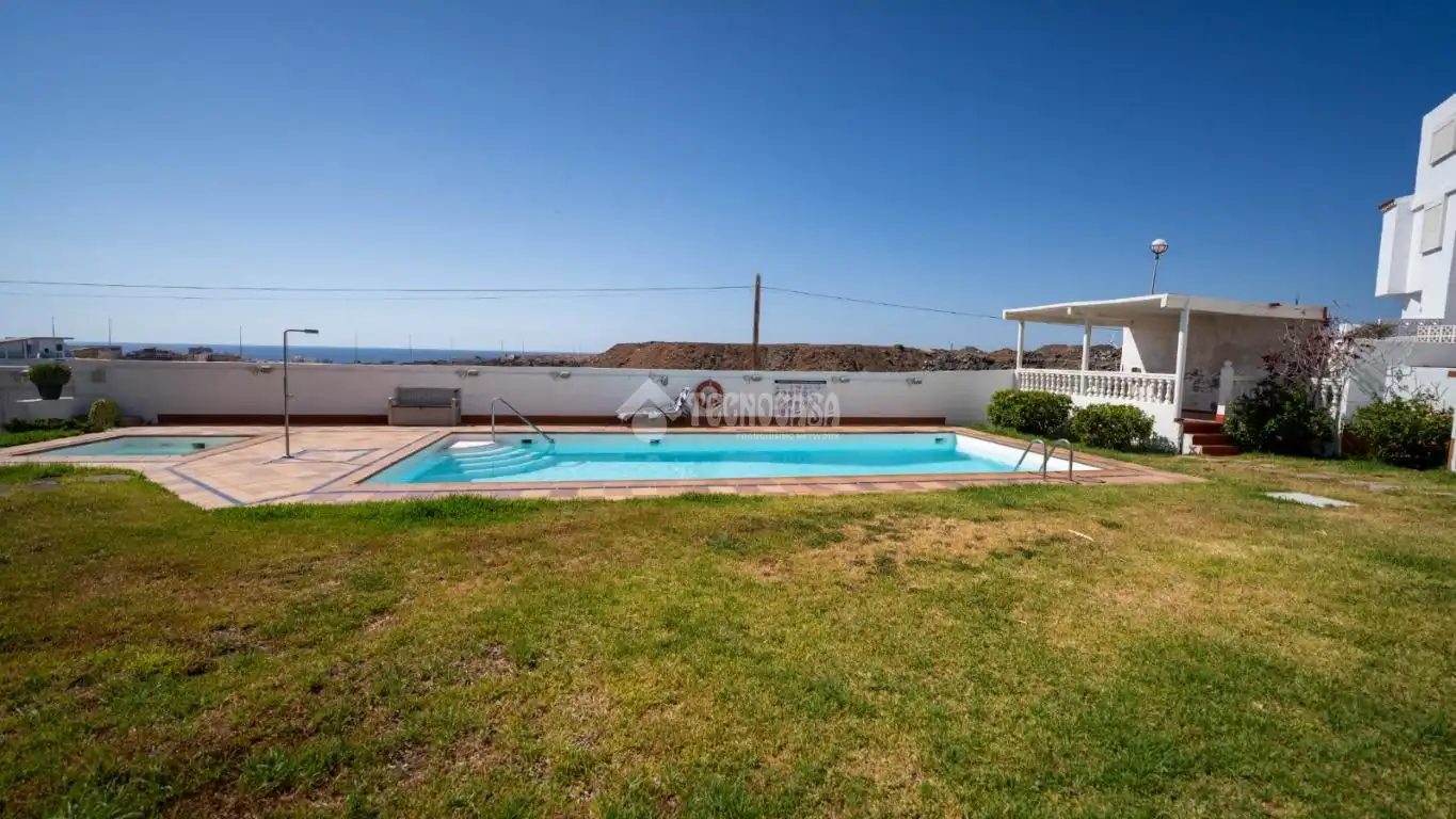 Swimming pool of Attic for sale in Telde  with Terrace and Balcony