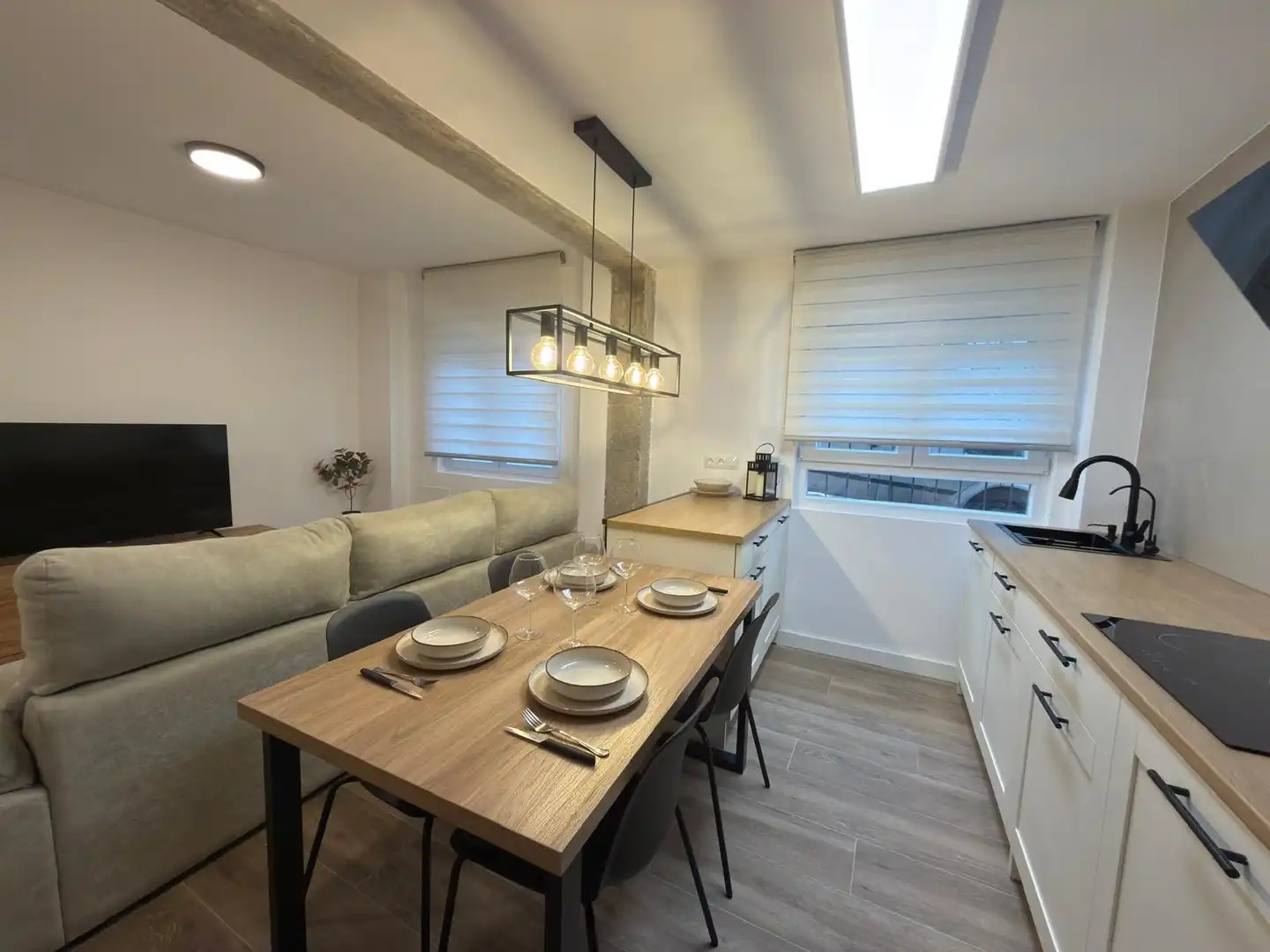 Comedor de Piso en venta en Oviedo  con Amueblado
