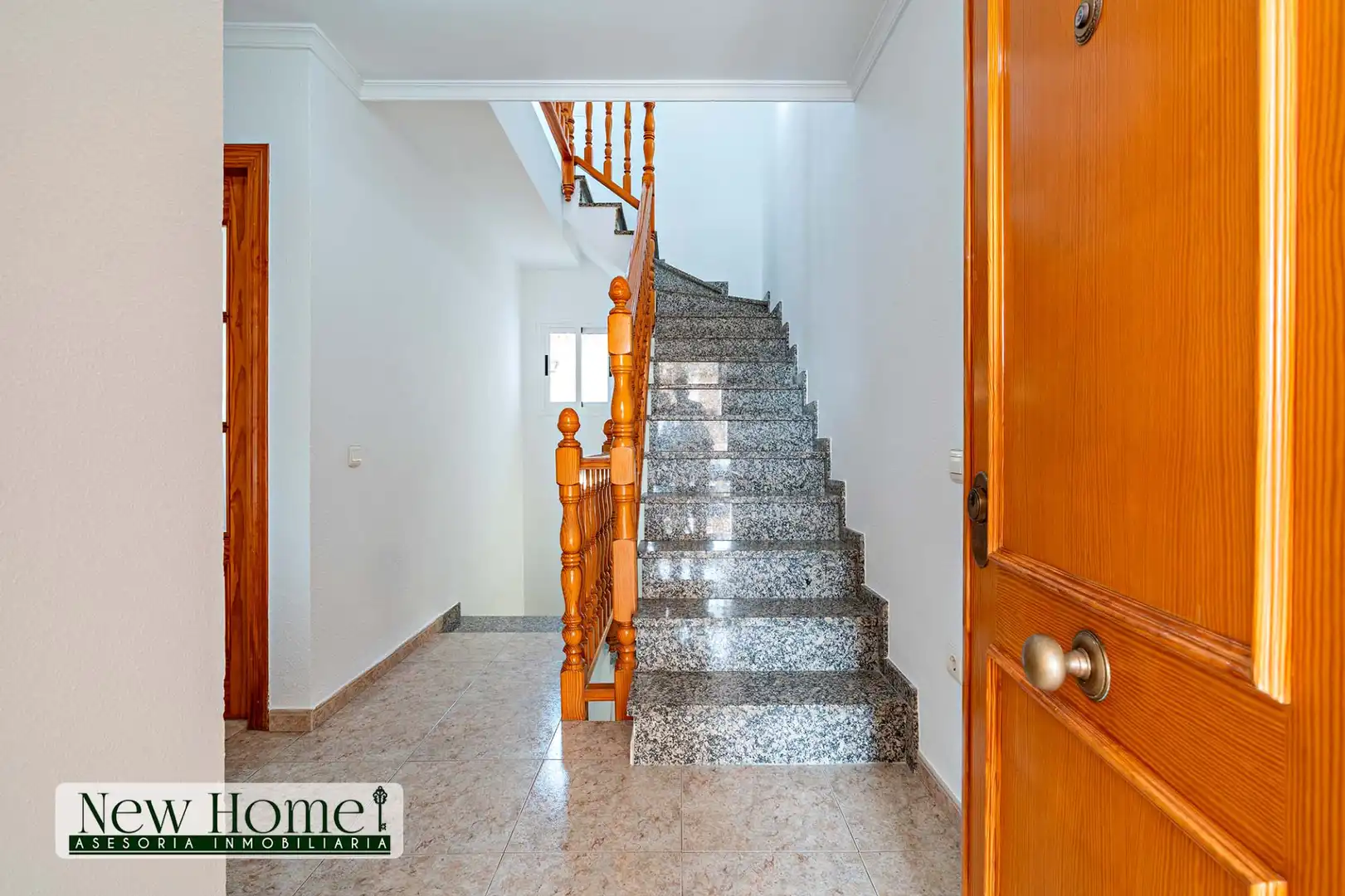 Casa adosada en venta en Roquetas de Mar con Terraza, Amueblado y Piscina comunitaria