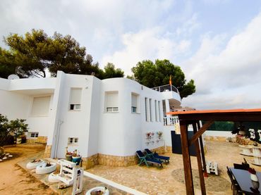 Chalet con balcón en venta en Montornés - Las Palmas - El Refugio