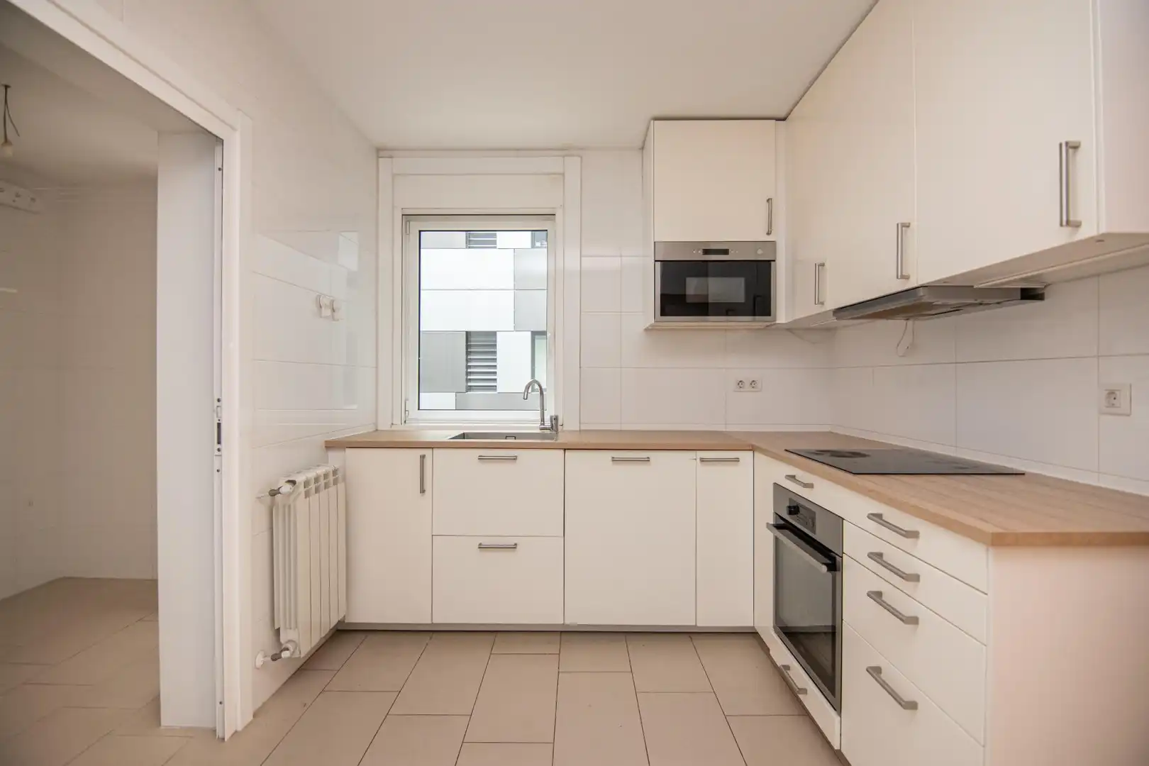 Cocina de Piso en venta en A Coruña Capital  con Calefacción, Parquet y Trastero