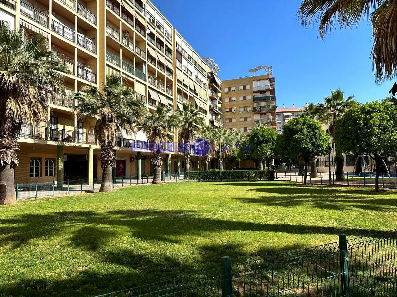 Vista exterior de Planta baixa en venda en Sevilla