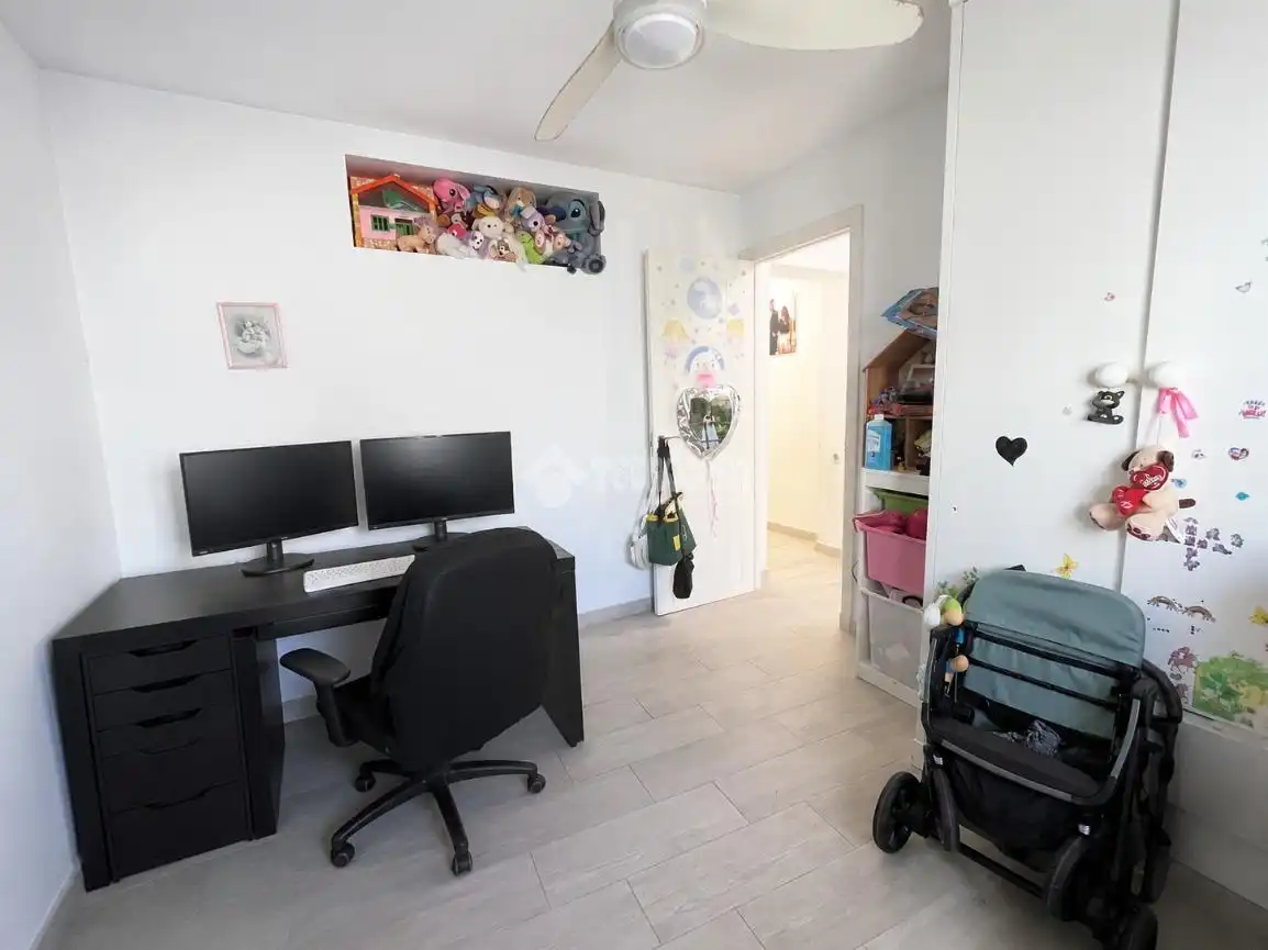 Habitación de Casa adosada en venta en San Fernando con Aire acondicionado y Trastero
