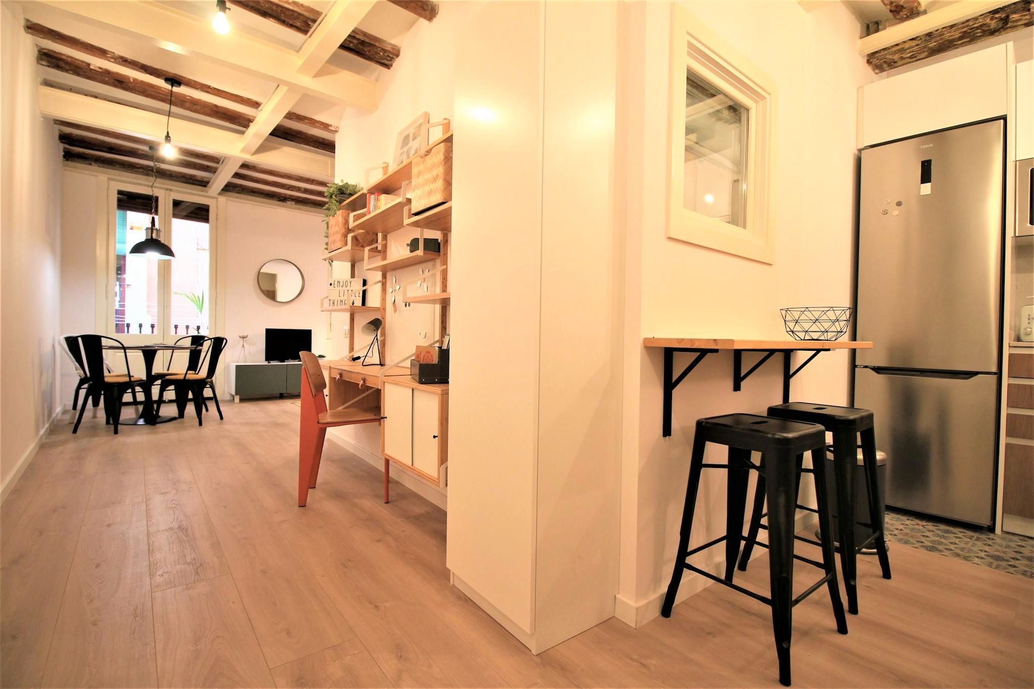 Cuina de Pis de lloguer en  Barcelona Capital amb Aire condicionat, Calefacció i Moblat