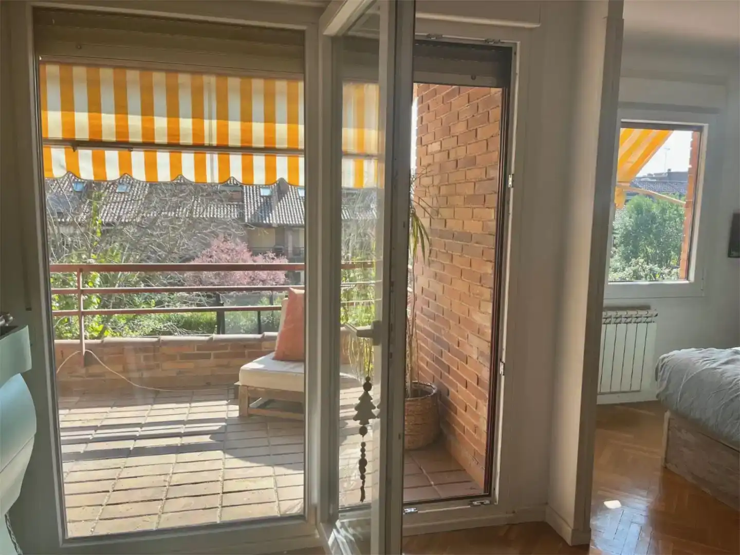 Terrassa de Casa adosada en venda en Majadahonda amb Aire condicionat, Piscina i Balcó