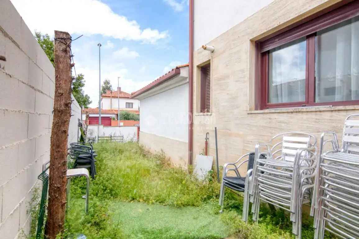 Vista exterior de Casa o chalet en venta en Castellanos de Moriscos con Aire acondicionado, Calefacción y Jardín privado