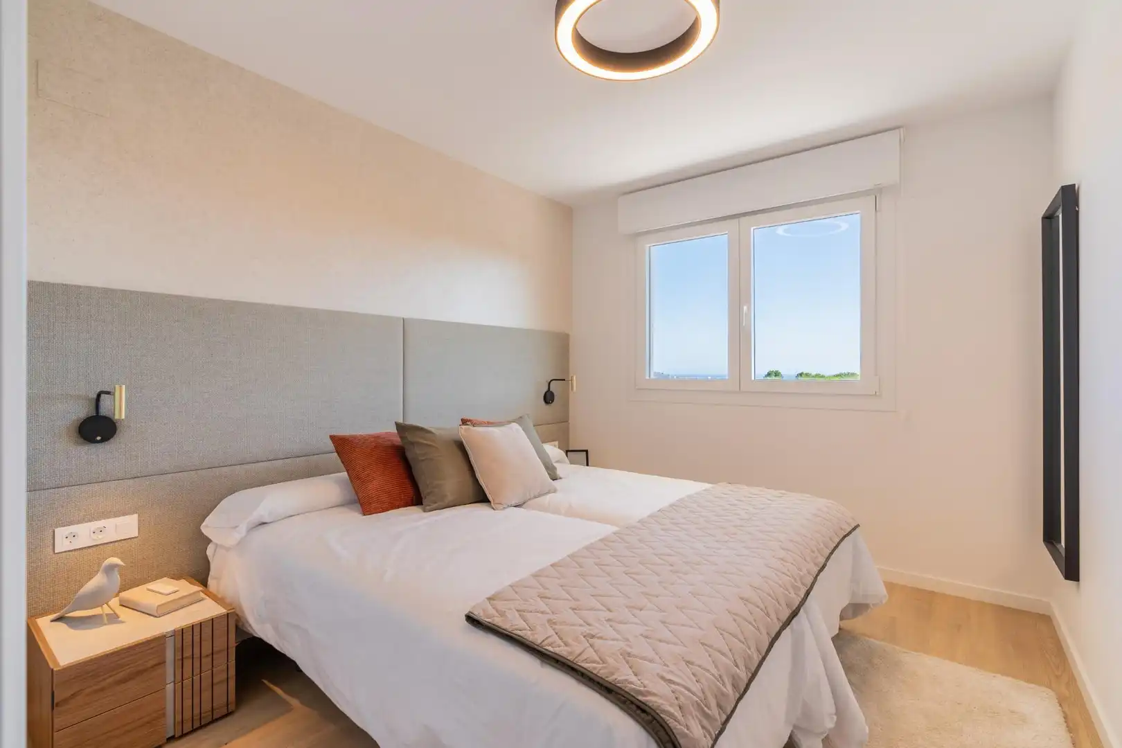 Dormitori de Casa adosada en venda en La Nucia amb Aire condicionat, Jardí privat i Terrassa