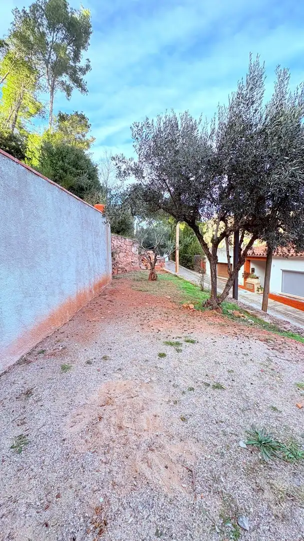 Vista exterior de Casa o xalet en venda en Castellar del Vallès amb Calefacció, Jardí privat i Terrassa