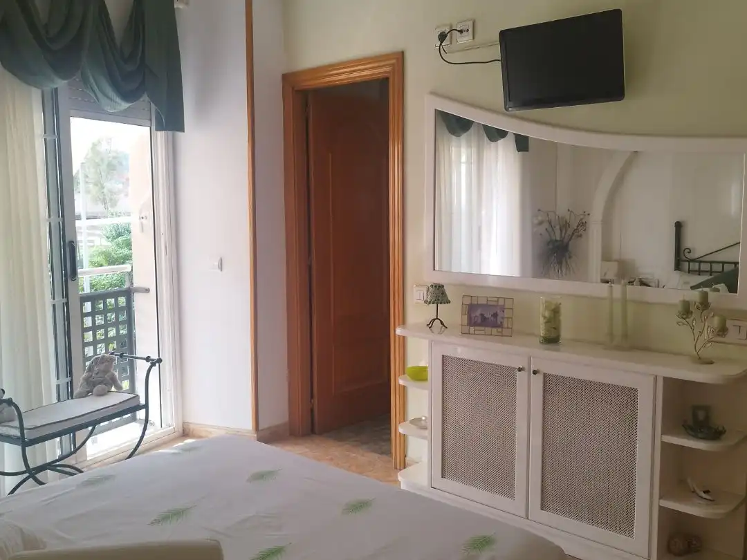 Casa aparellada amb jardí en venda a Pierineus 24, imagen 55