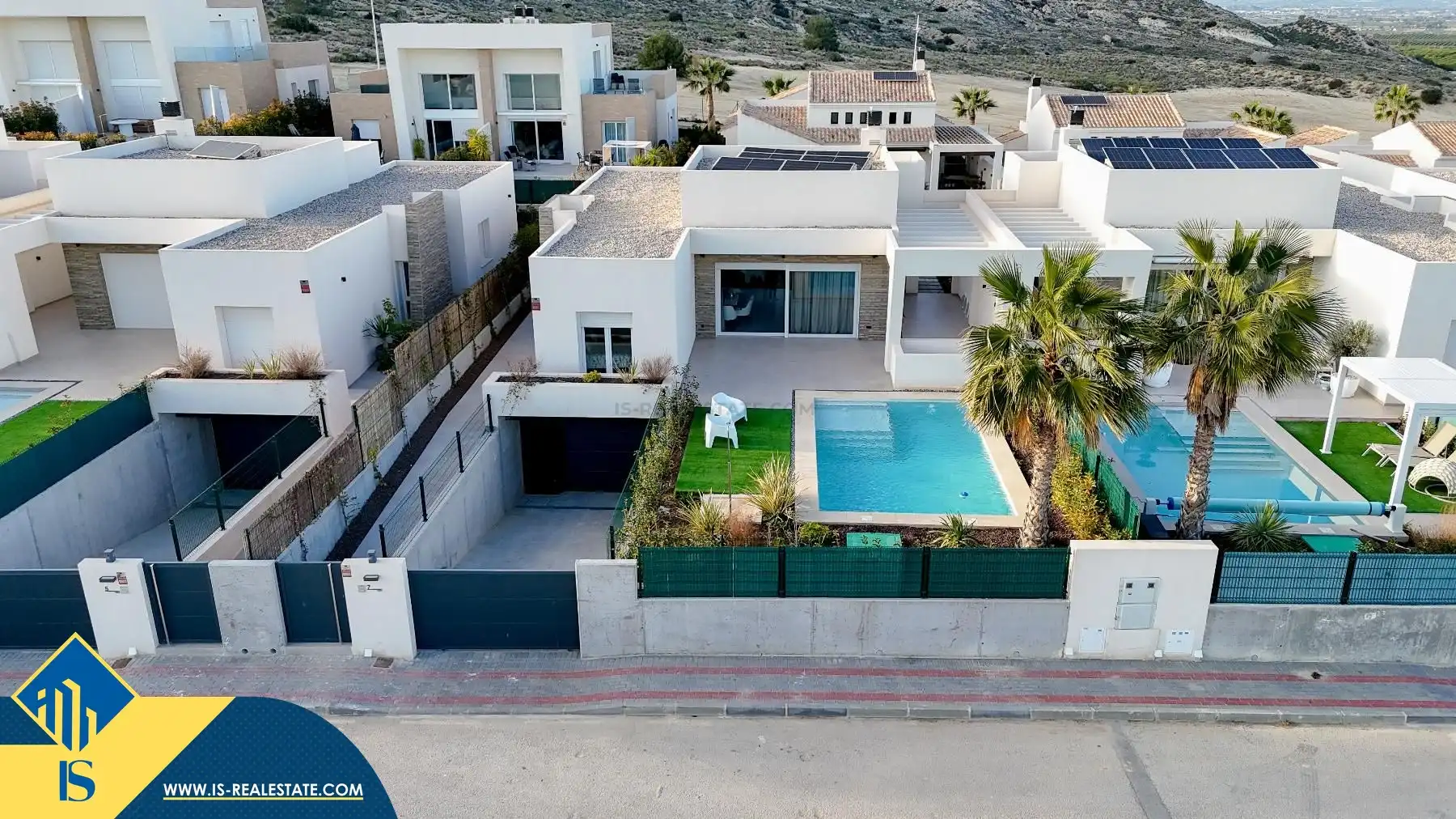 Chalet con piscina en venta en Centro, imagen 2