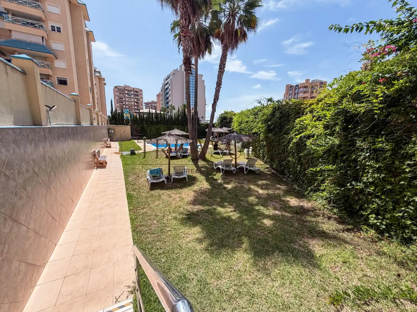 Apartamento con piscina en venta en Calle POLIGONO G - MANGA, imagen 3