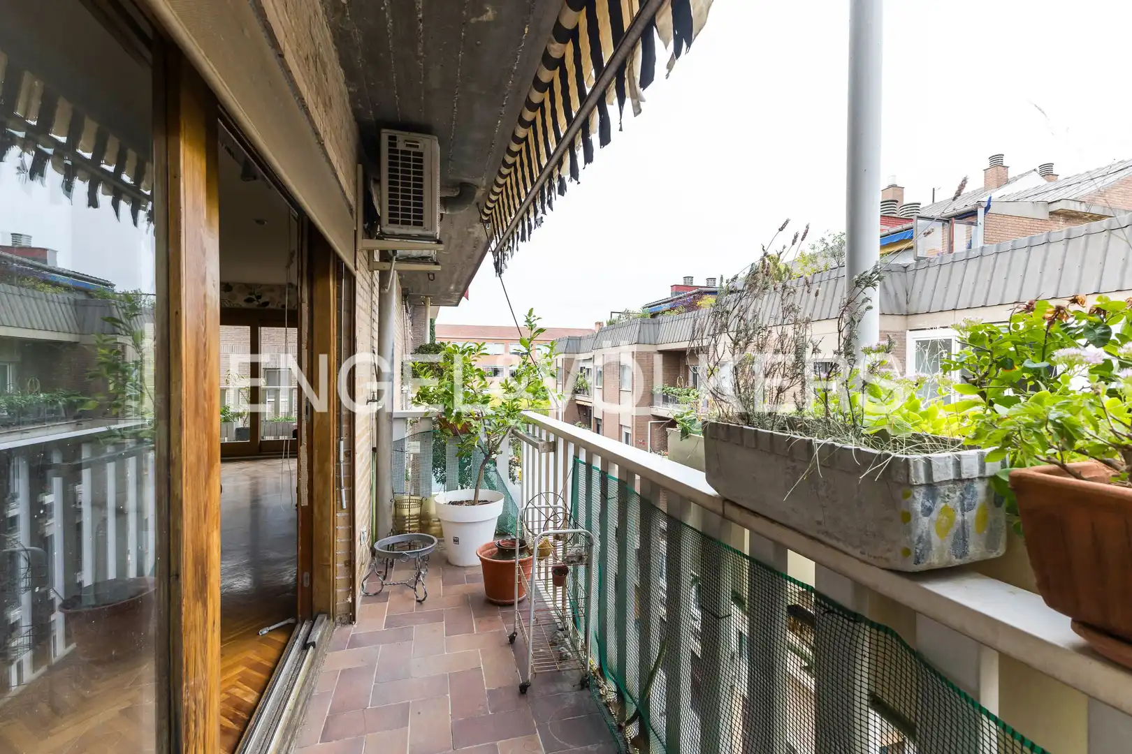 Penthouse with pool for sale in Ciudad Lineal, imagen 10