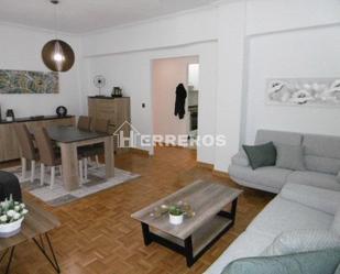 Sala d'estar de Apartament en venda en  Logroño amb Parquet i Terrassa