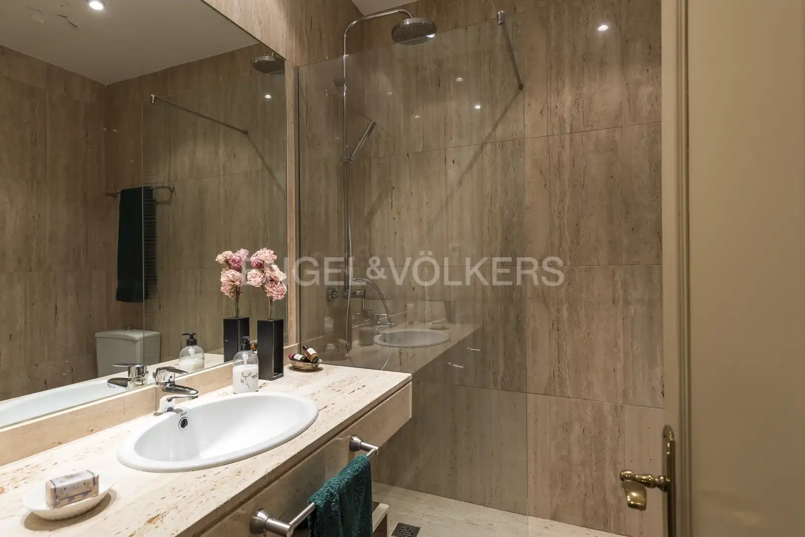 Baño de Piso en venta en Madrid con Aire acondicionado, Calefacción y Parquet
