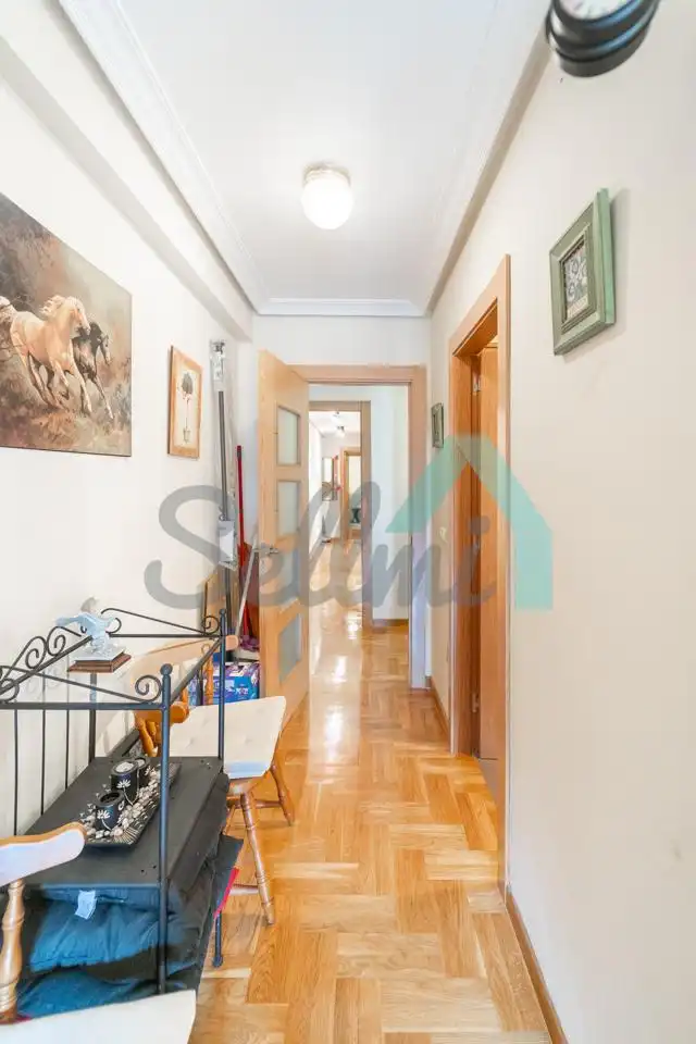Piso en venta en San Martín del Rey Aurelio con Calefacción, Parquet y Trastero