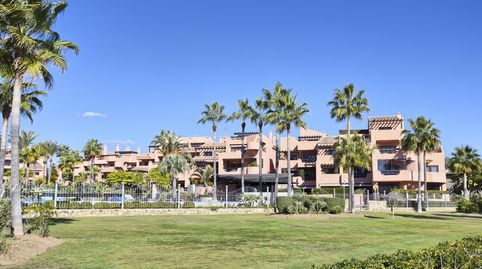 Apartamento de 2 dormitorios en Urbanización exclusiva frente a la playa  Mar Azul, Nueva Milla de Oro, Estepona, imatge 4