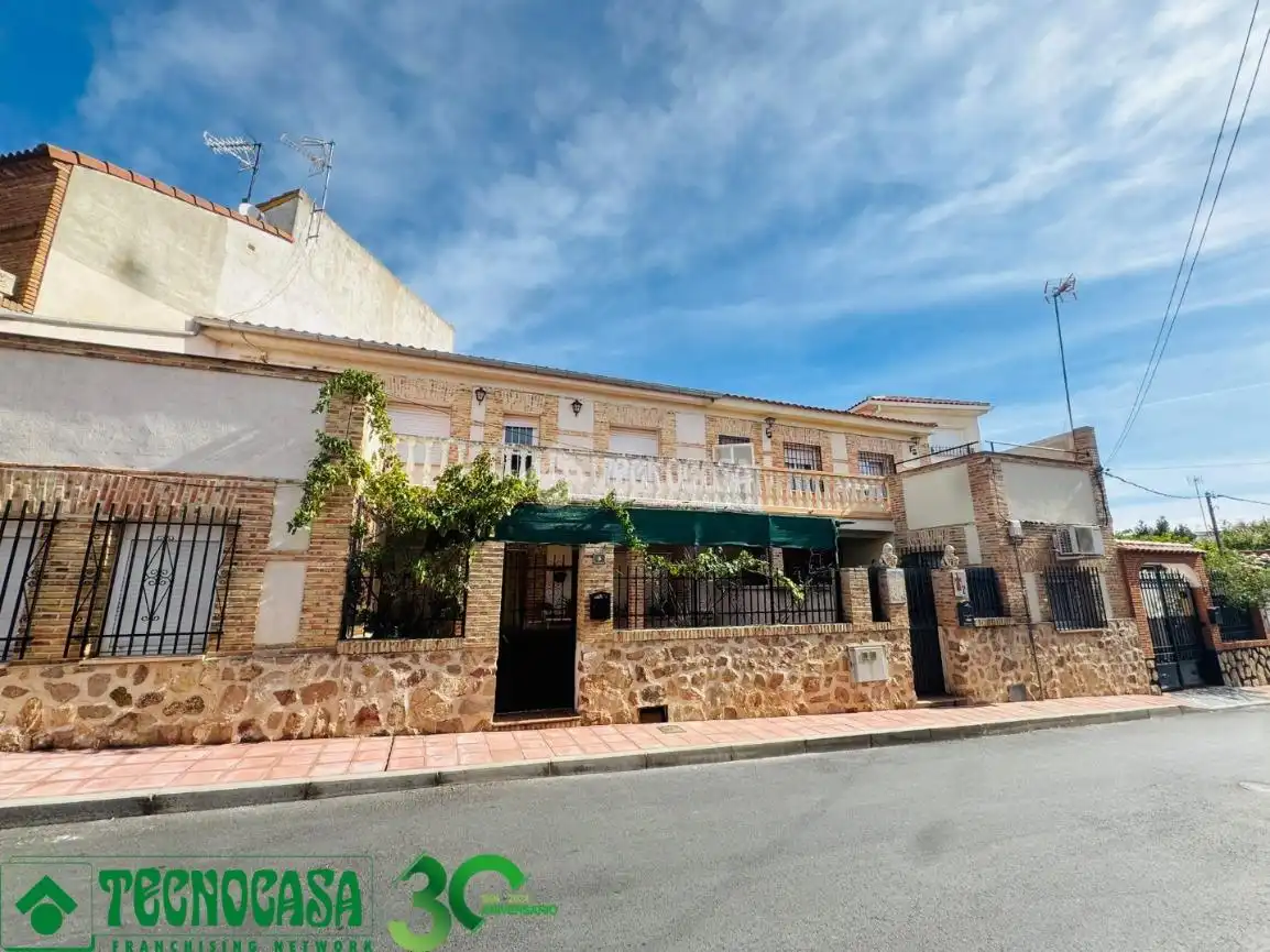 Vista exterior de Casa adosada en venta en Guadamur, Toledo