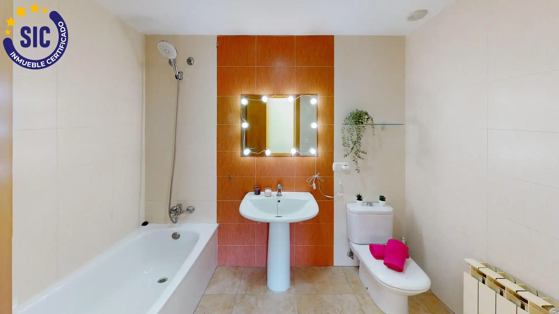 Badezimmer von Wohnung zum Verkauf in Almazora / Almassora mit Heizung und Balkon