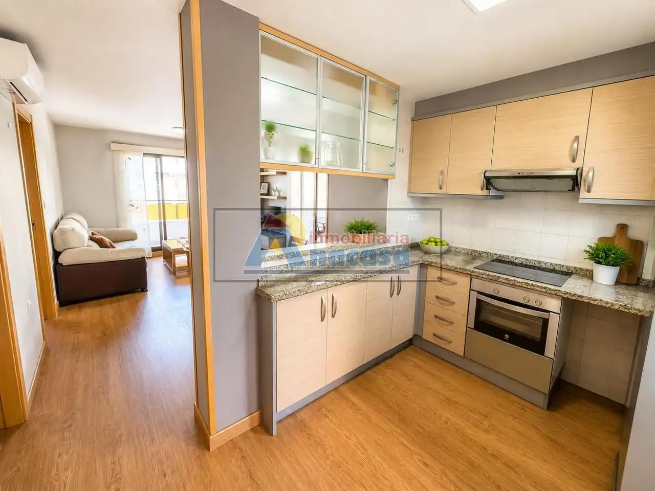 Küche von Dachboden zum Verkauf in Oliva mit Klimaanlage, Terrasse und Möbliert