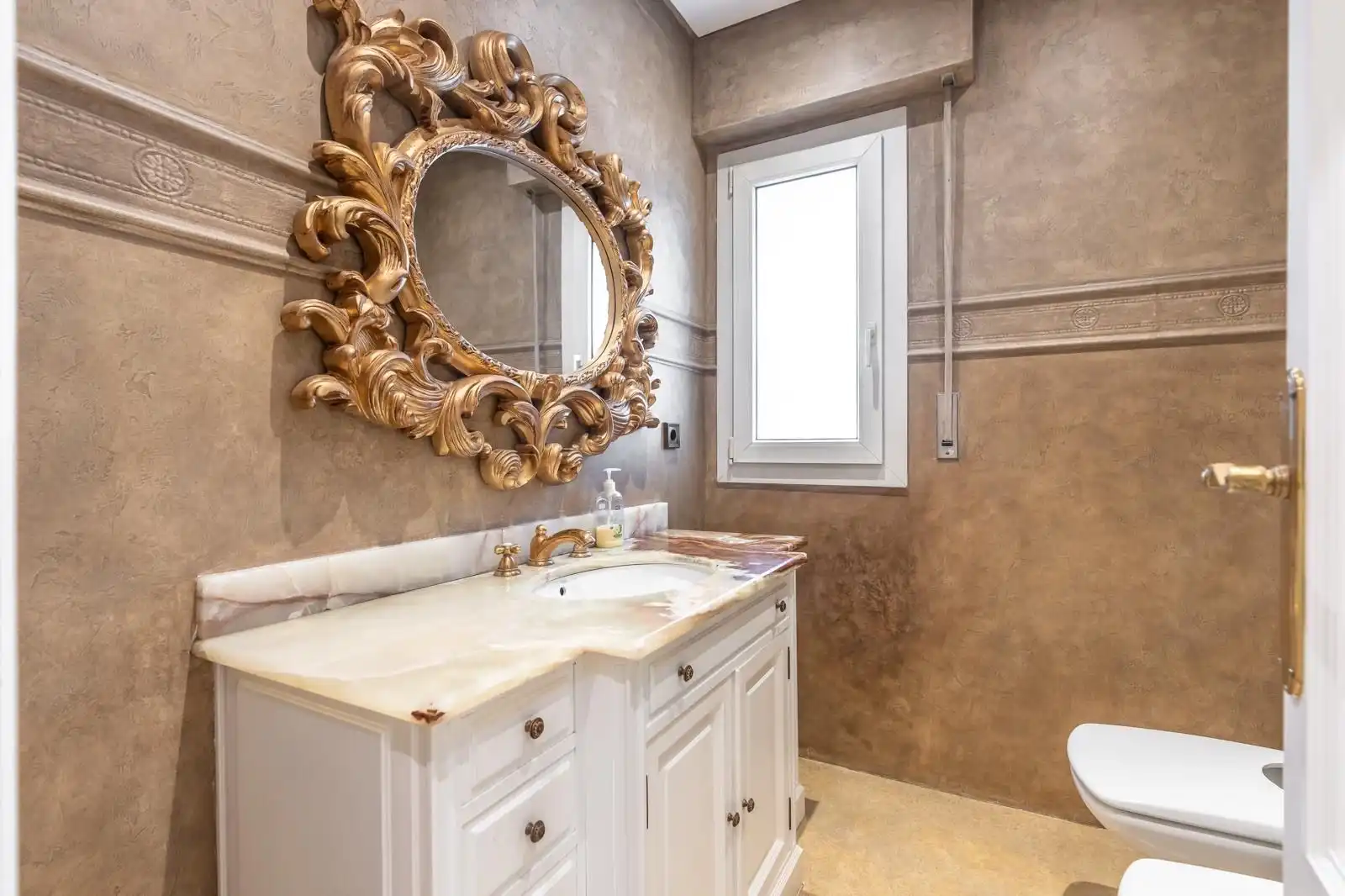 Baño de Casa o chalet de alquiler en Madrid