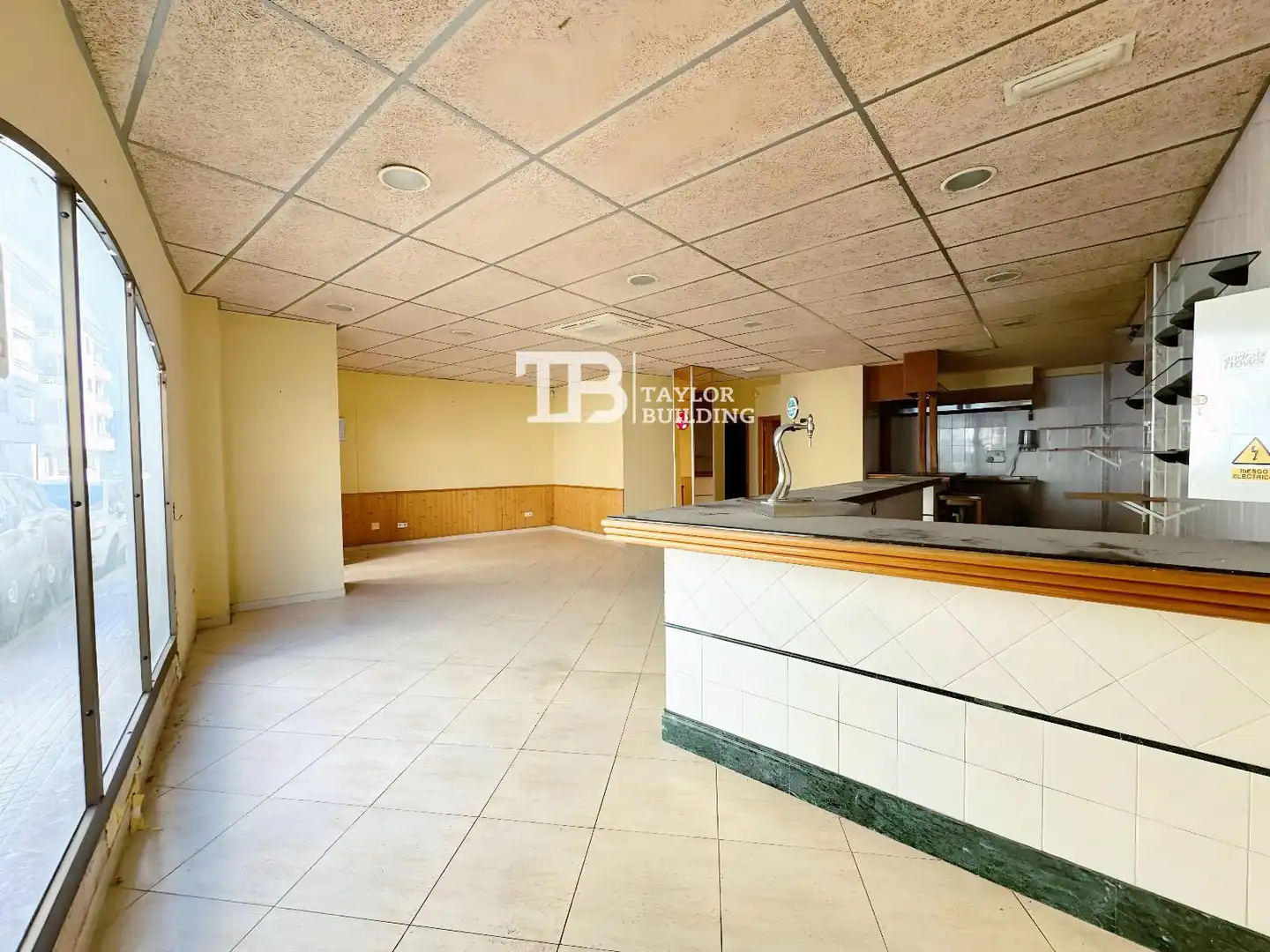 Local en venda en Andratx amb Aire condicionat, Parquet i Alarma