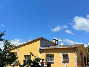 House with balcony for sale in Massanes