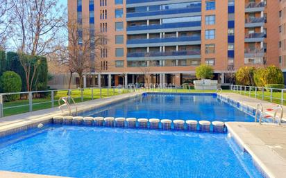 Swimming pool of Flat for sale in  Zaragoza Capital  with Air Conditioner, Parquet flooring and Terrace