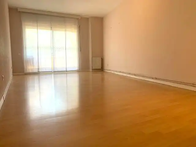 Habitación de Piso en venta en Badalona con Aire acondicionado, Calefacción y Parquet