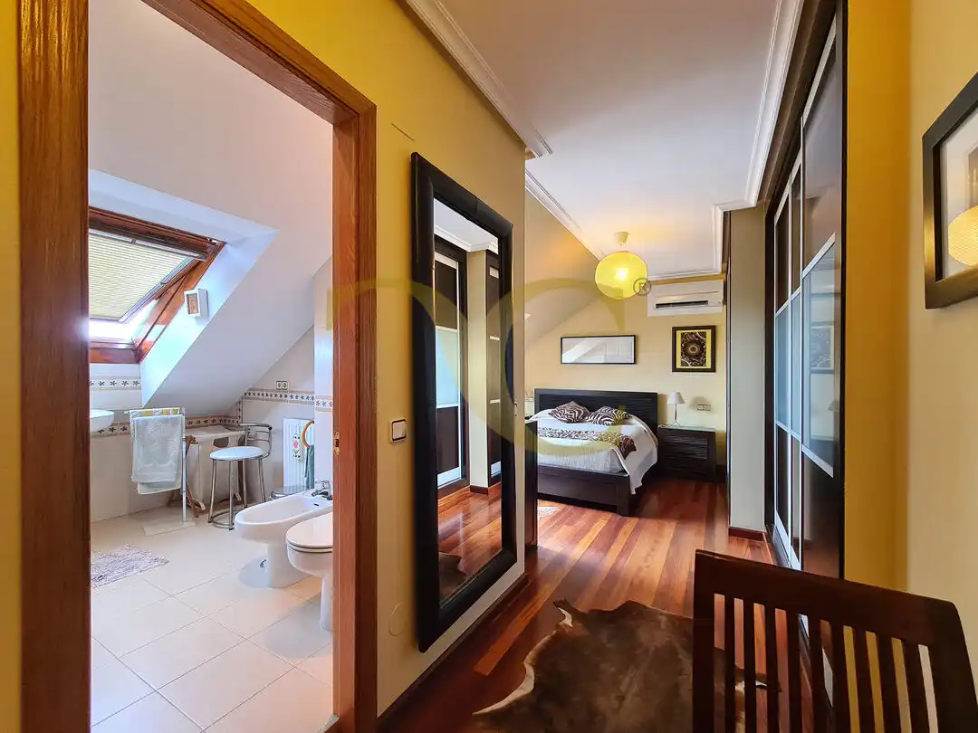 Habitación de Dúplex en venta en Gijón  con Aire acondicionado, Calefacción y Trastero