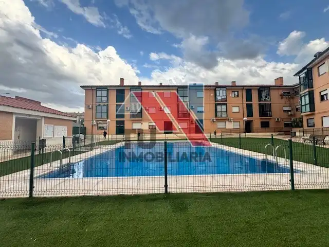 Piscina de Pis en venda en Fuensalida amb Balcó i Piscina comunitària