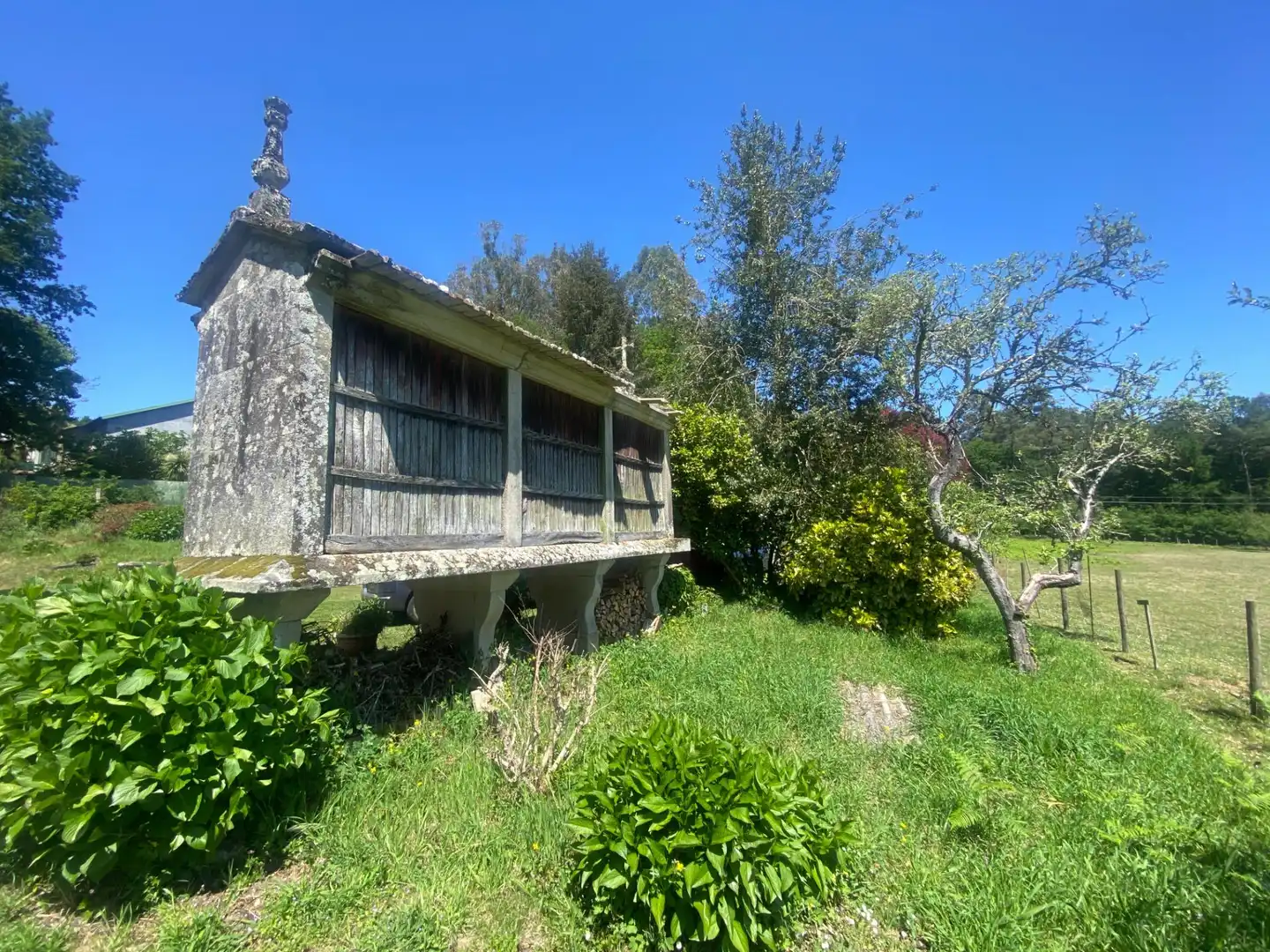 Vista exterior de Casa o chalet en venta en A Estrada  con Calefacción