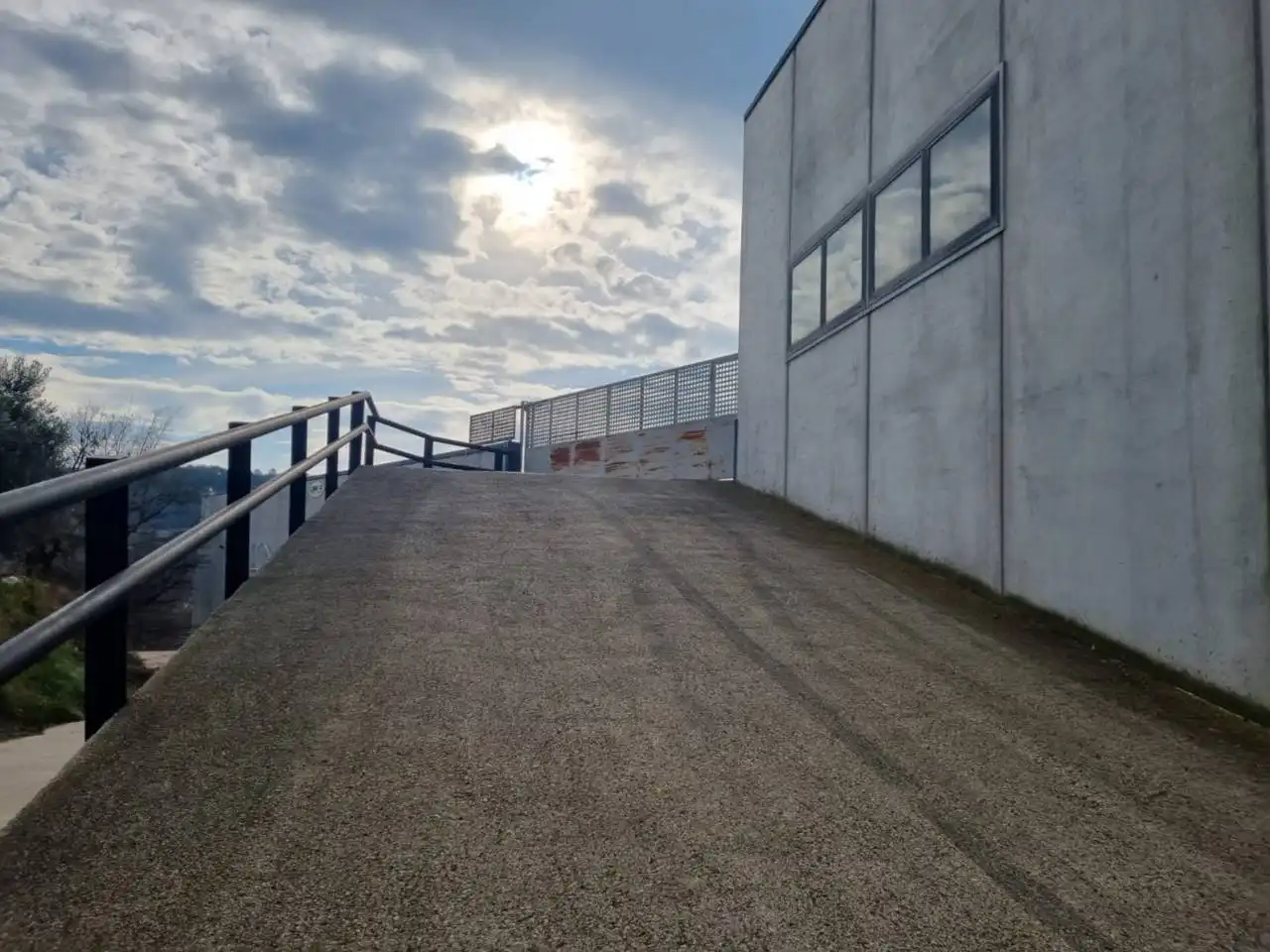 Vista exterior de Nave industrial en venta en Castellgalí con Alarma