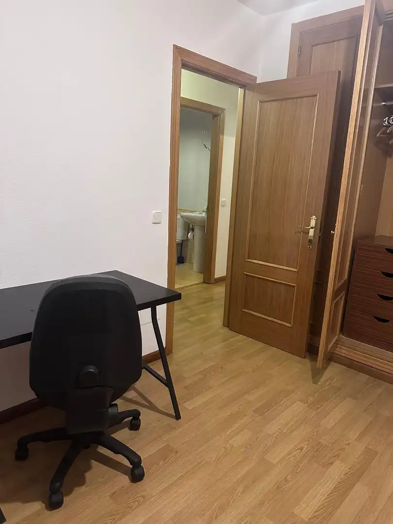 Dormitori de Pis en venda en Navalagamella amb Calefacció, Terrassa i Moblat