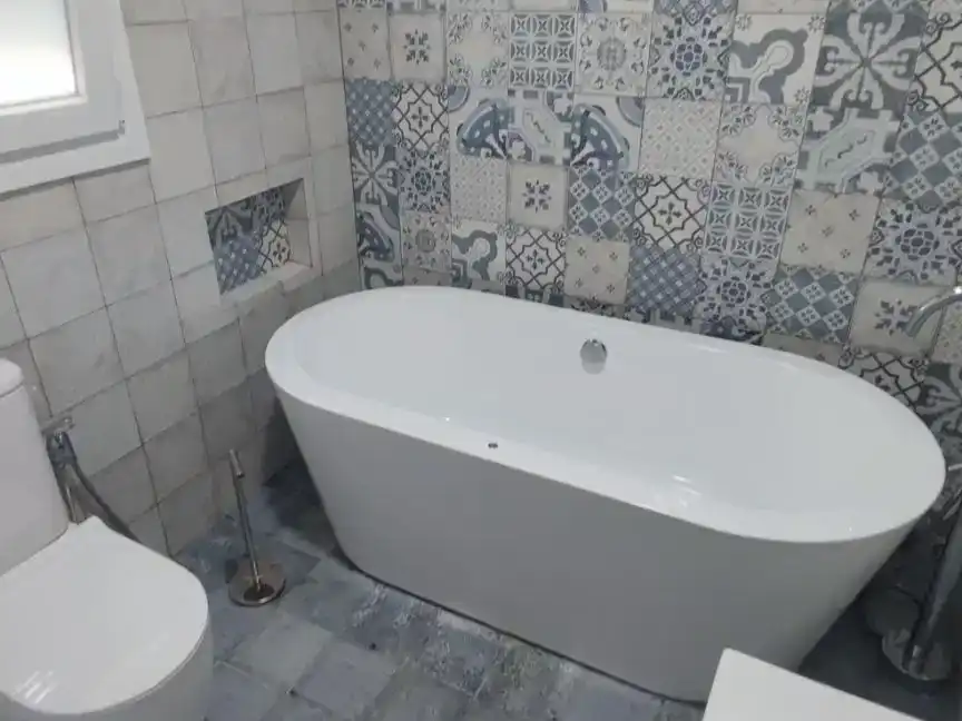 Bathroom of Flat for sale in Almensilla  with Air Conditioner, Private garden and Storage room