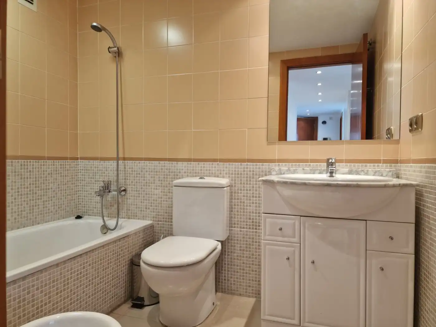 Flat for rent in Paseo Albereda, Penya - Roja - Avda. Francia