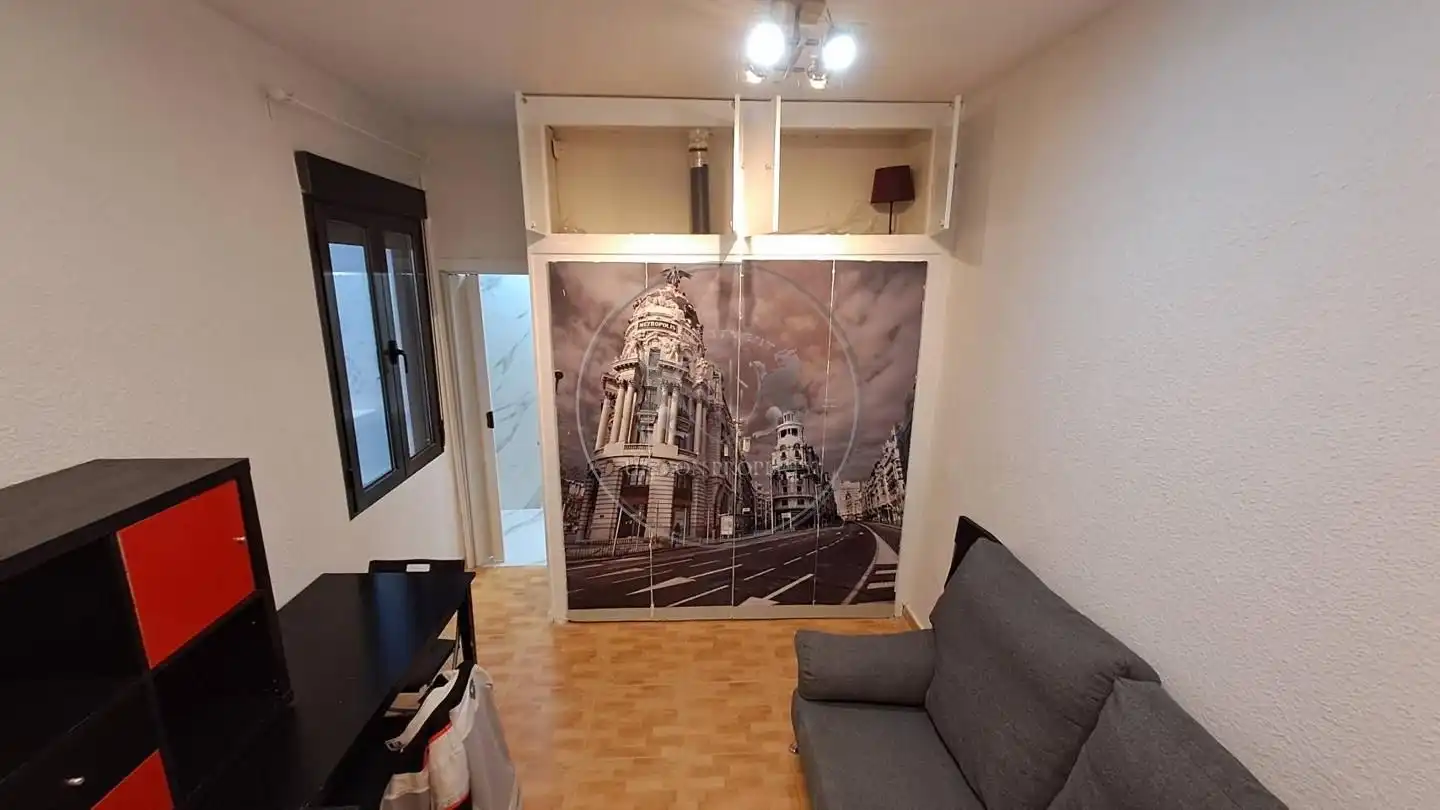 Habitación de Estudio de alquiler en Madrid con Calefacción y Amueblado