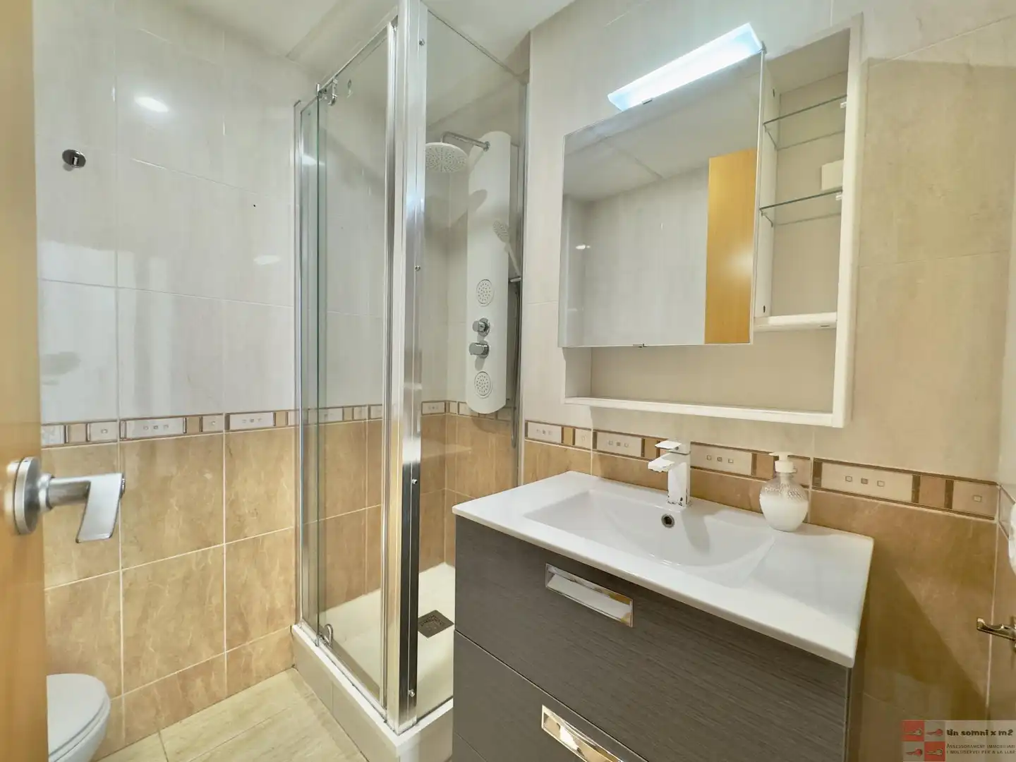 Baño de Apartamento en venta en La Ràpita con Aire acondicionado, Calefacción y Terraza