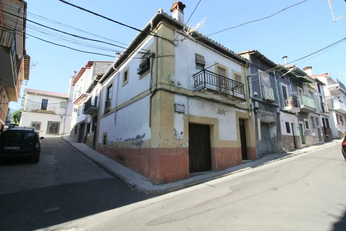 House with terrace for sale in Calle Empedrada 31