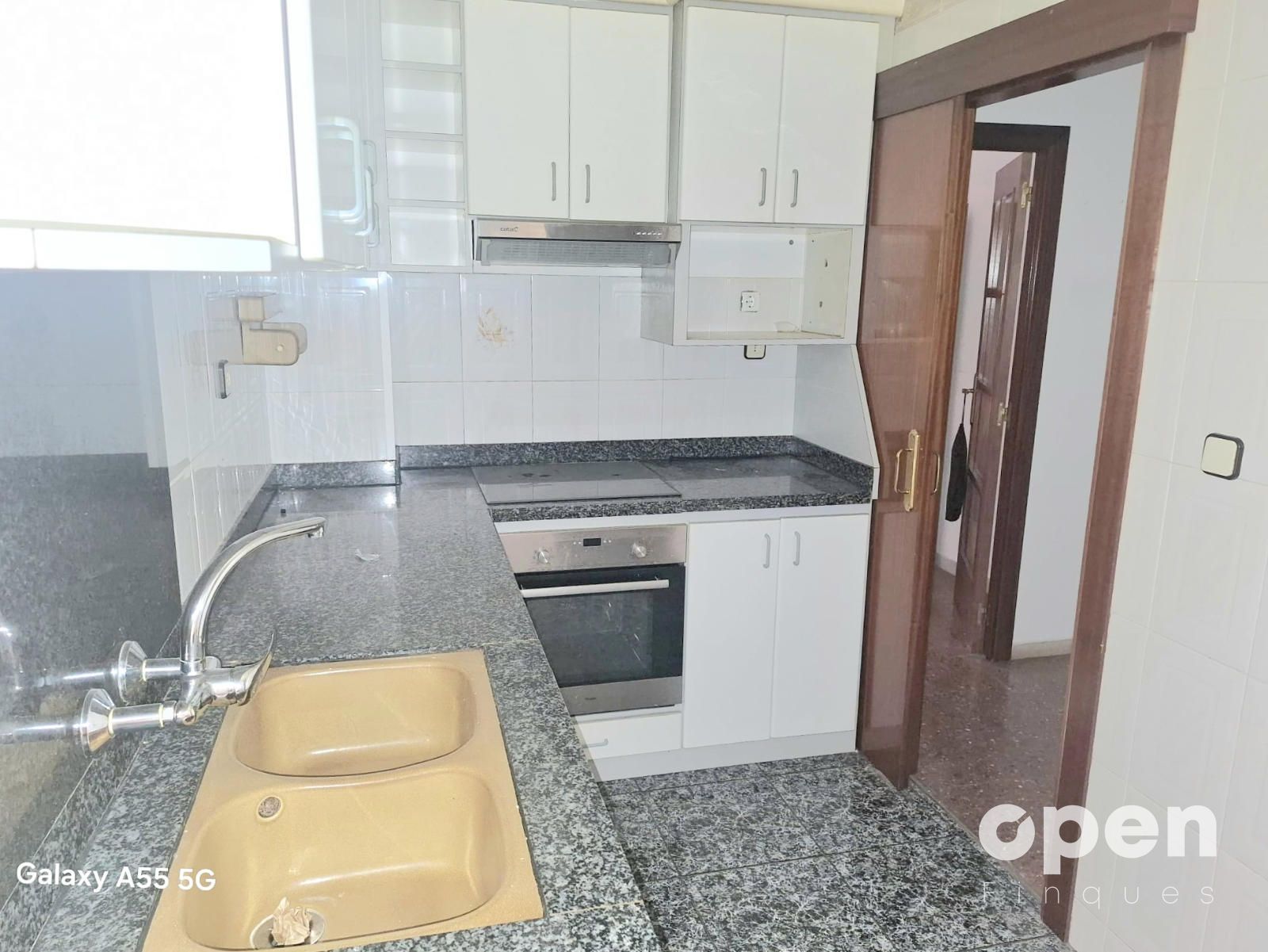 Kitchen of Flat for sale in Terrassa  with Terrace and Balcony
