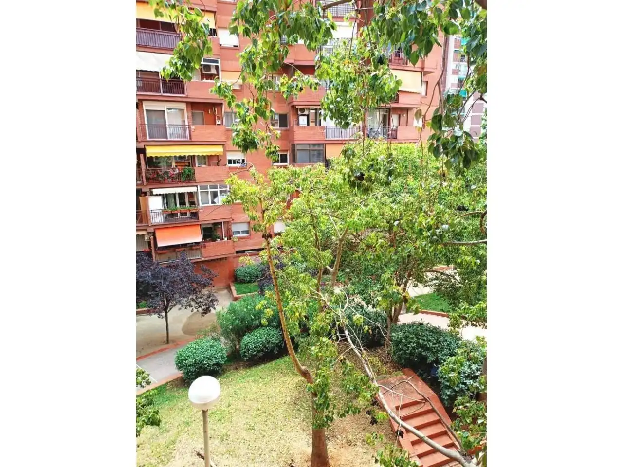 Außenansicht von Wohnung zum Verkauf in Barcelona